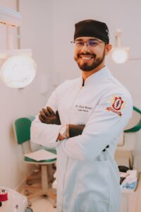 dr sebastianMora clínica dental en Medellín clínica dental en Medellín,odontologia moderna,especialista de ortodoncia
