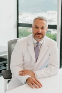 dro paul hernan clínica dental en Medellín clínica dental en Medellín,odontologia moderna,especialista de ortodoncia